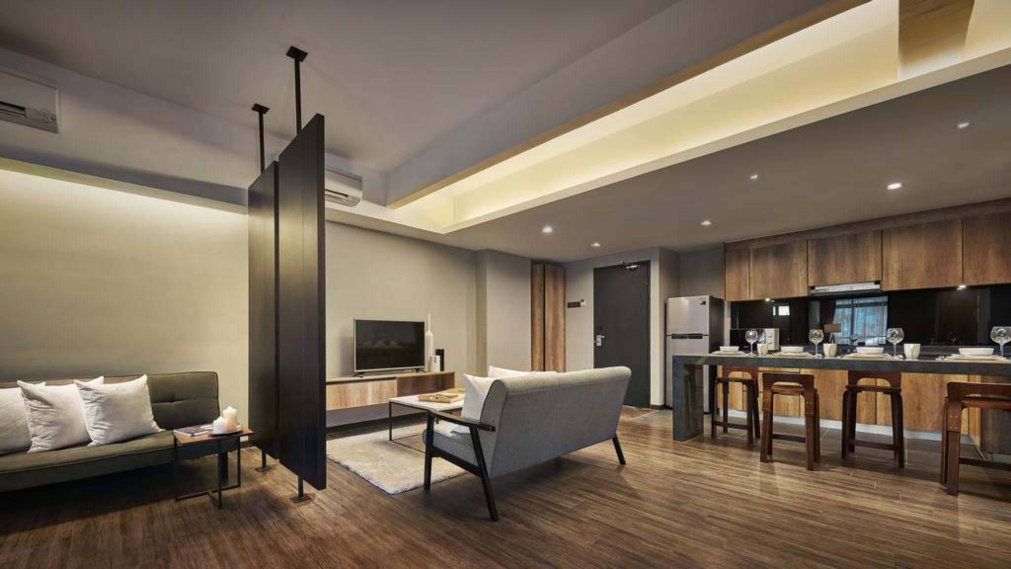 Tropics Eight Suites George Town Buitenkant foto