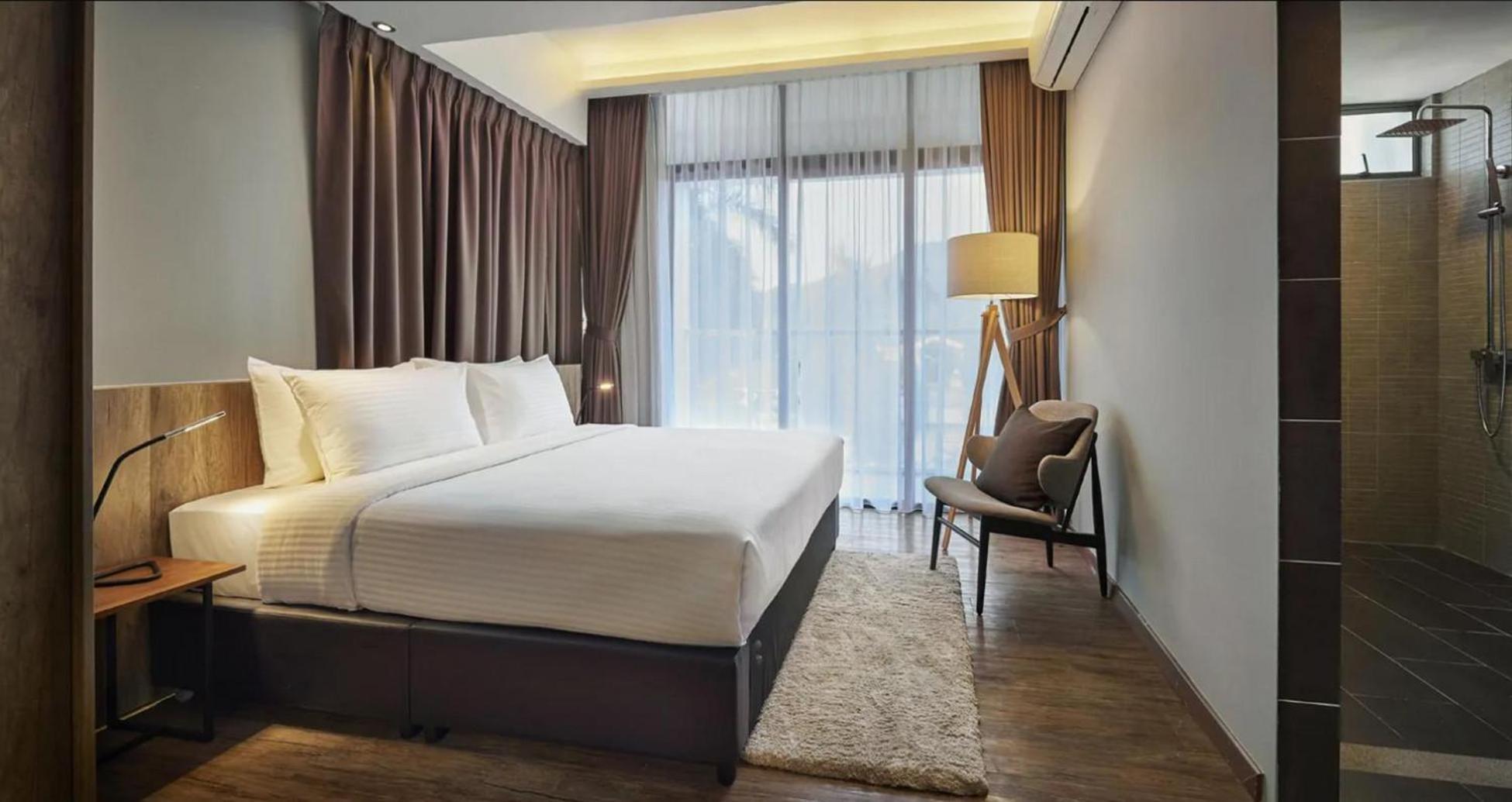 Tropics Eight Suites George Town Buitenkant foto